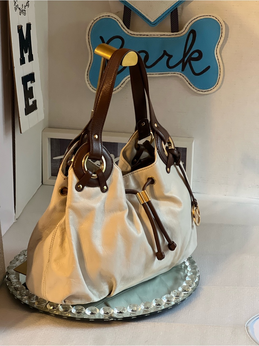 Michael Kors Cream and Brown Leather Shoulder Bag - Picture 3 of 14